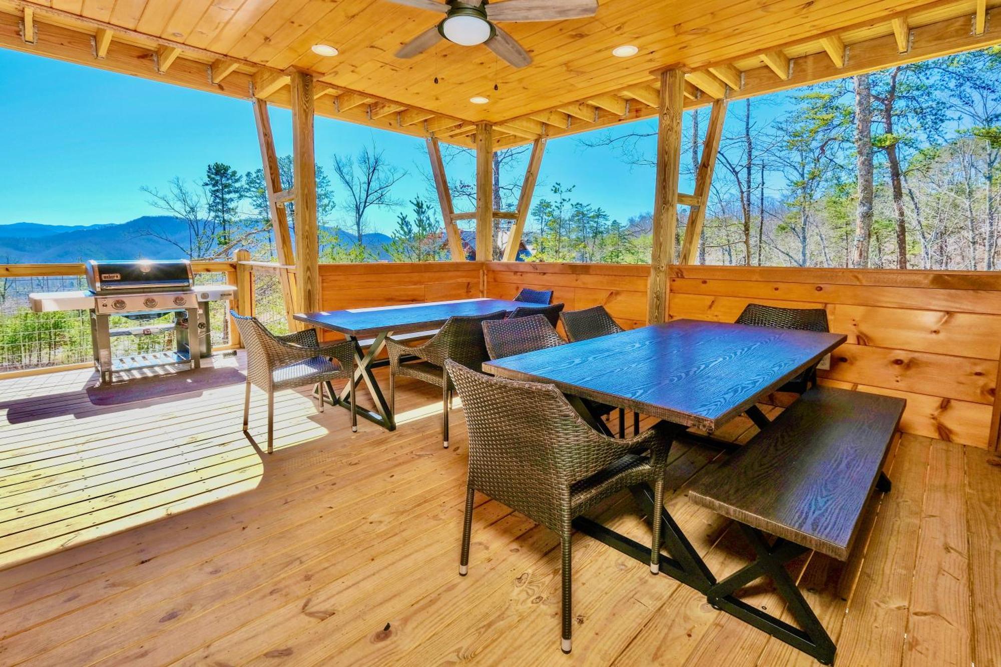 Treetop Treasure Sevierville Exterior photo