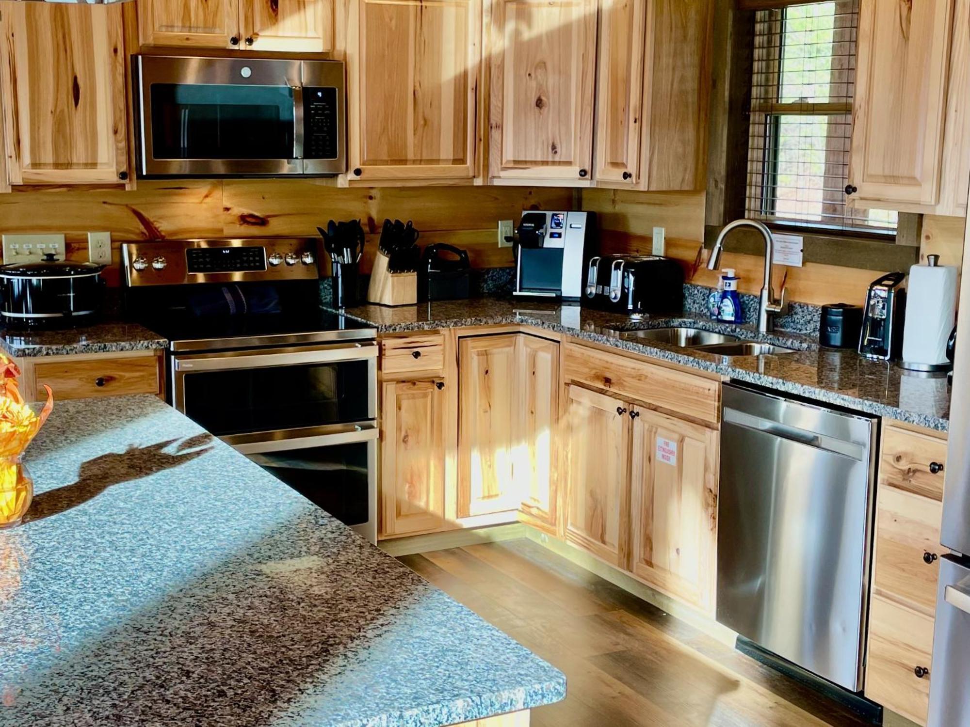 Treetop Treasure Sevierville Exterior photo
